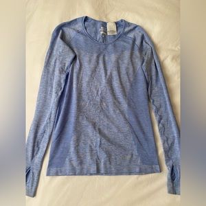 Nike dry fit long sleeve workout top